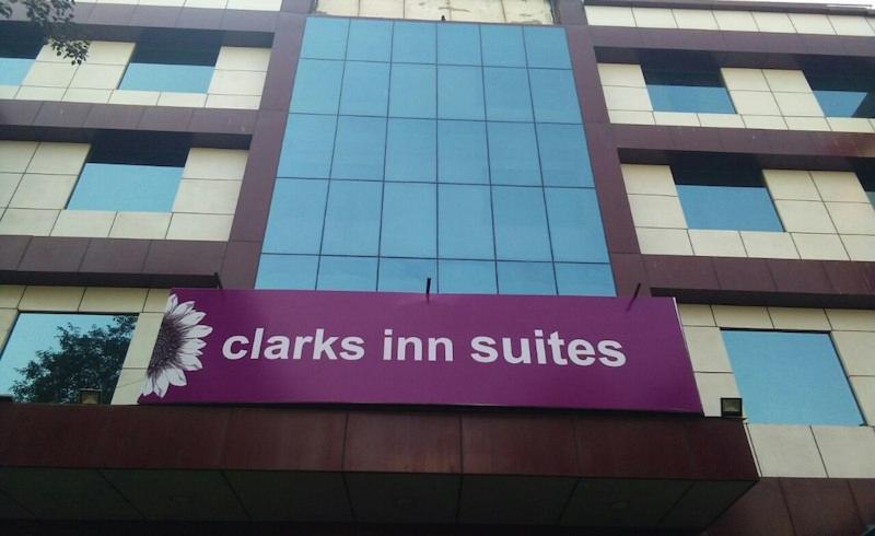 Bluemont Beacon Hotel New Delhi Gurgaon Exterior photo