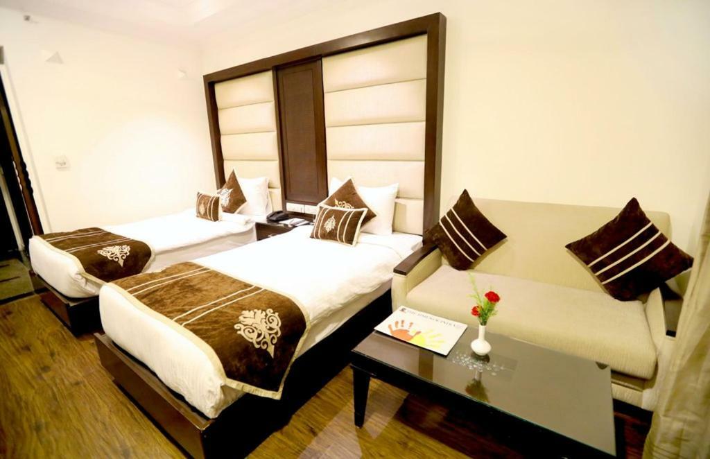 Bluemont Beacon Hotel New Delhi Gurgaon Exterior photo