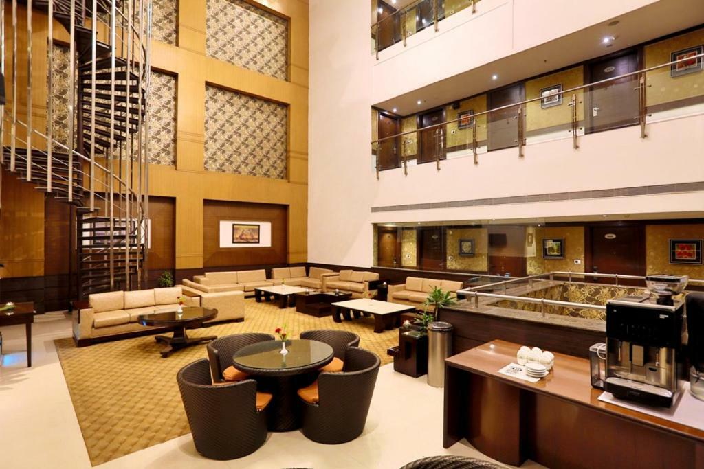 Bluemont Beacon Hotel New Delhi Gurgaon Exterior photo
