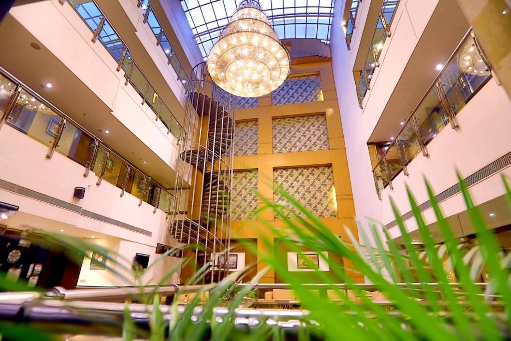 Bluemont Beacon Hotel New Delhi Gurgaon Exterior photo